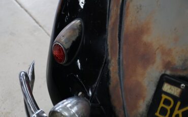 Volkswagen-Beetle-1958-Black-Red-34