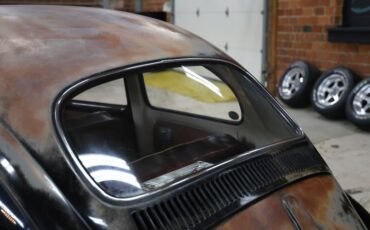 Volkswagen-Beetle-1958-Black-Red-39