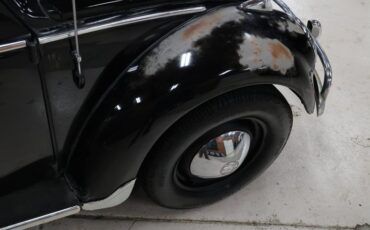 Volkswagen-Beetle-1958-Black-Red-4