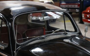 Volkswagen-Beetle-1958-Black-Red-43