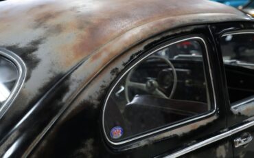 Volkswagen-Beetle-1958-Black-Red-45