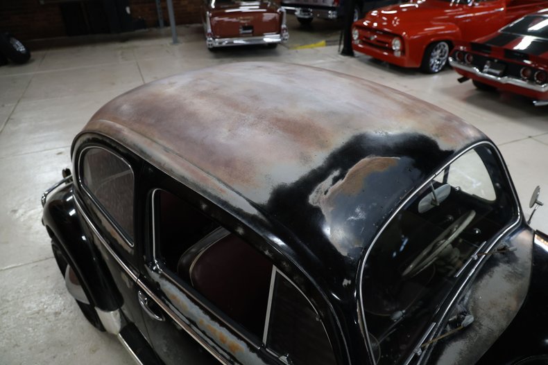 Volkswagen-Beetle-1958-Black-Red-46