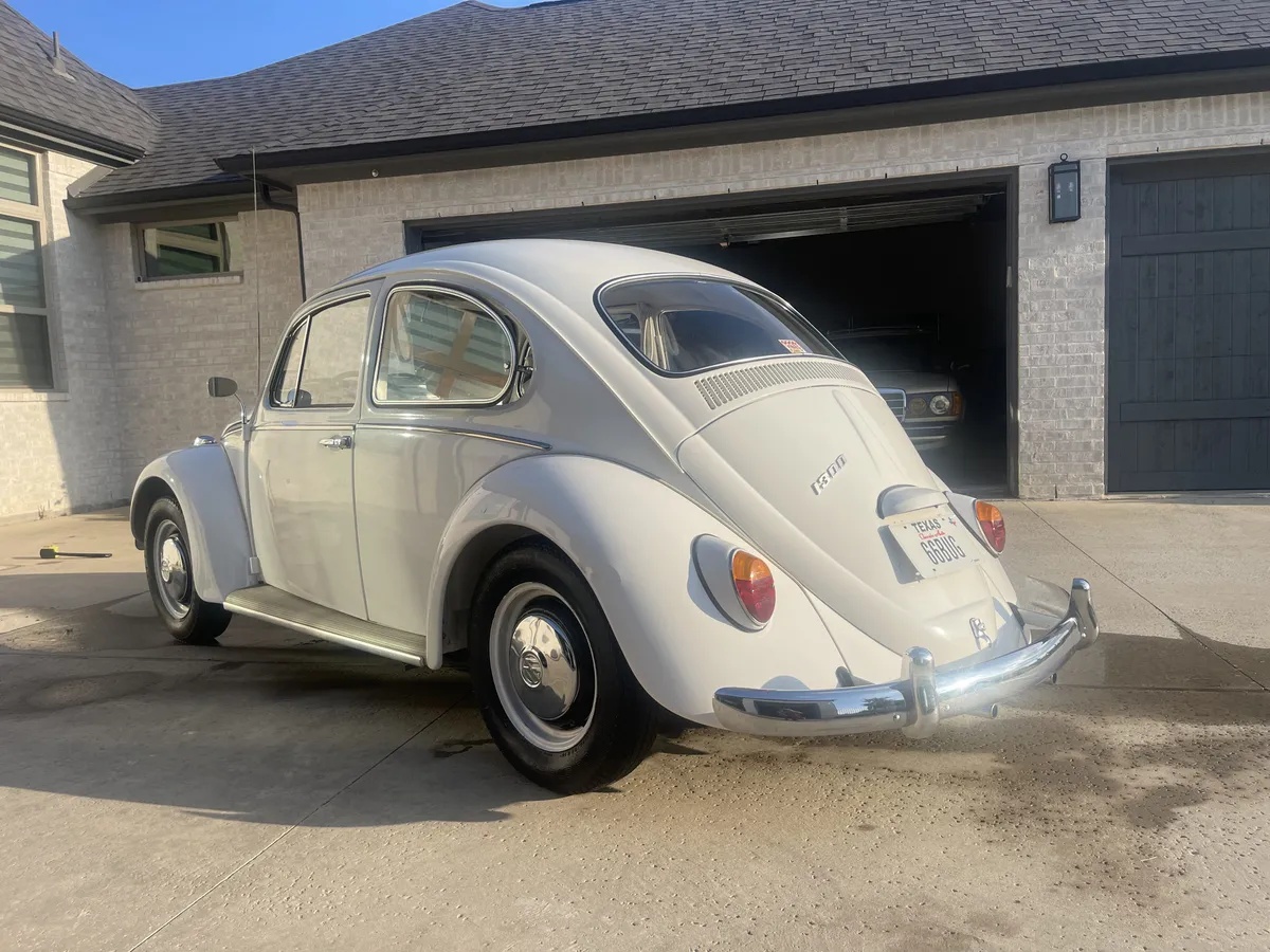 Volkswagen-Beetle-1966-Pearl-White-L87-Brown-10