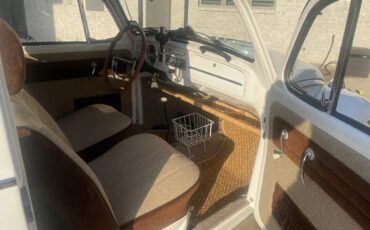 Volkswagen-Beetle-1966-Pearl-White-L87-Brown-11