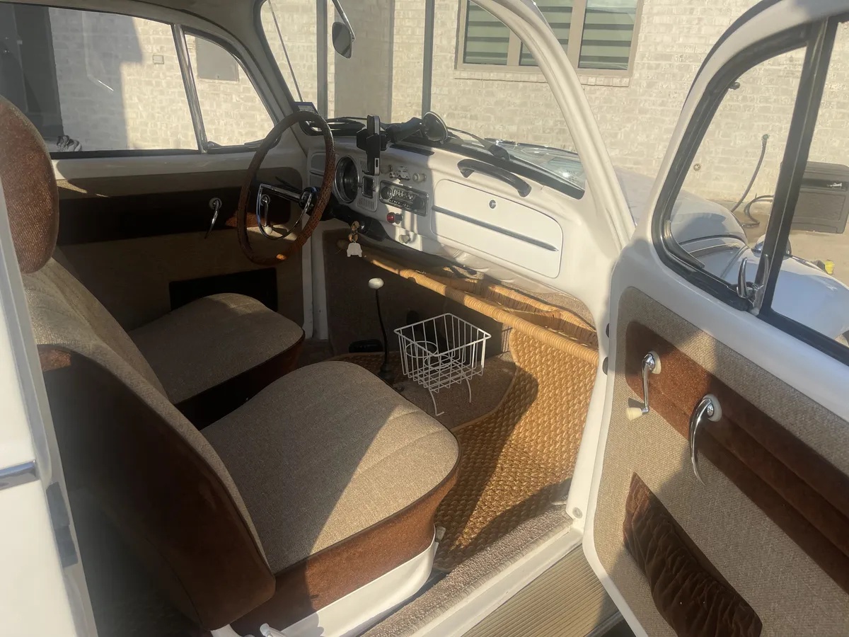 Volkswagen-Beetle-1966-Pearl-White-L87-Brown-11