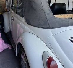 Volkswagen-Beetle-1968-WhiteBlack-Top-3