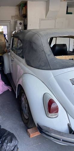 Volkswagen-Beetle-1968-WhiteBlack-Top-3