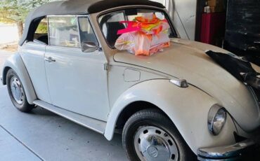 Volkswagen-Beetle-1968-WhiteBlack-Top