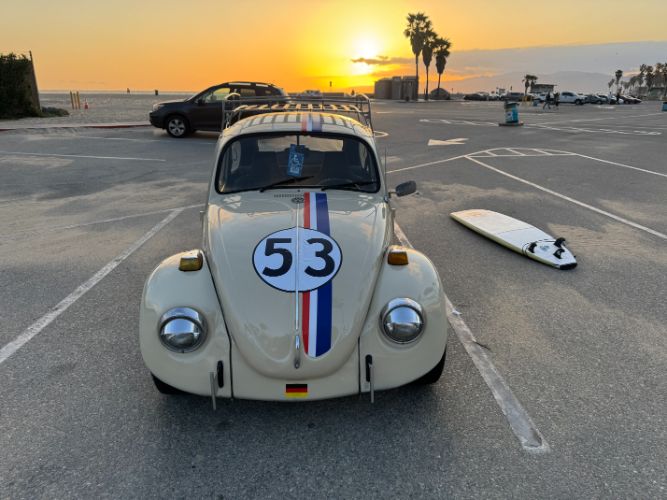 Volkswagen-Beetle-1970-Sahara-Beige-Black-10