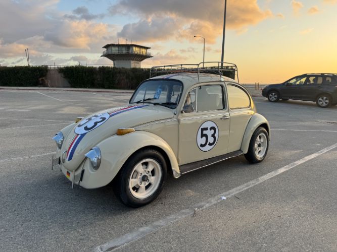Volkswagen-Beetle-1970-Sahara-Beige-Black-4