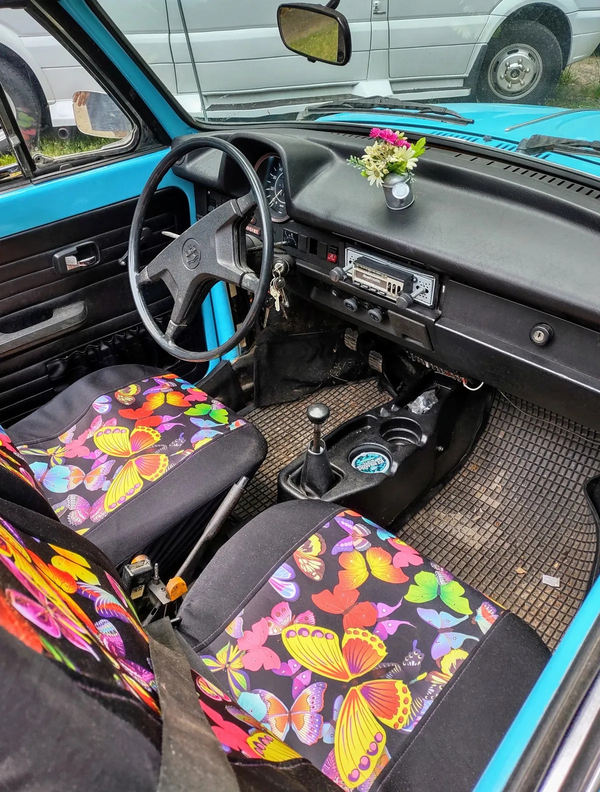 Volkswagen-Beetle-1973-Blue-Black-4