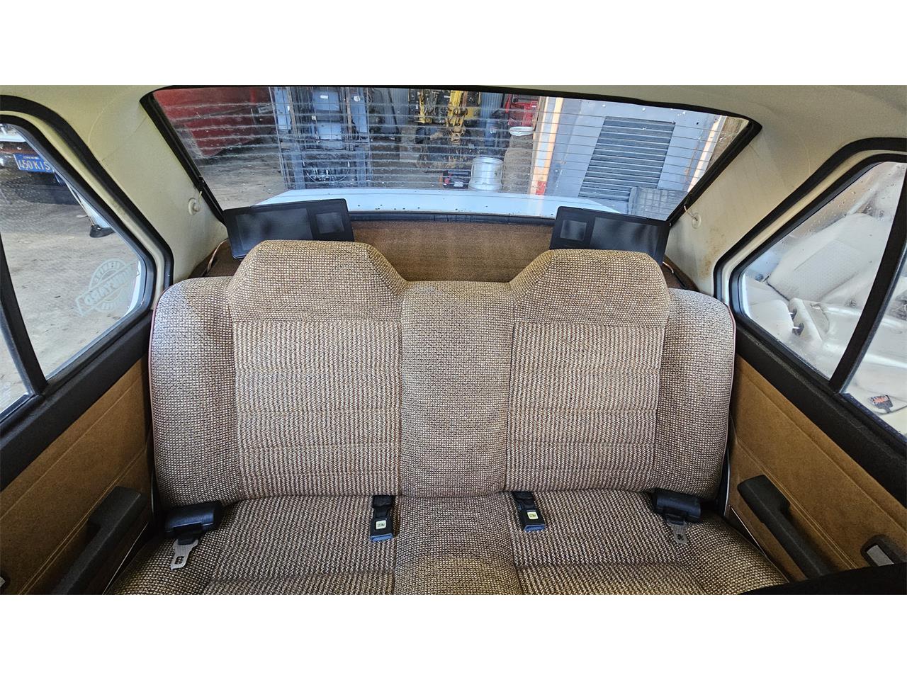 Volkswagen-Jetta-1982-White-Tan-14