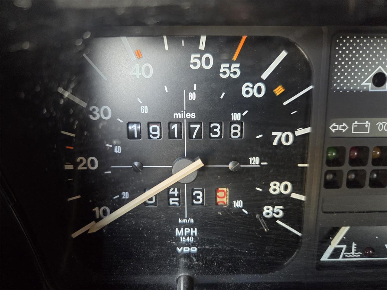 Volkswagen-Jetta-1982-White-Tan-23