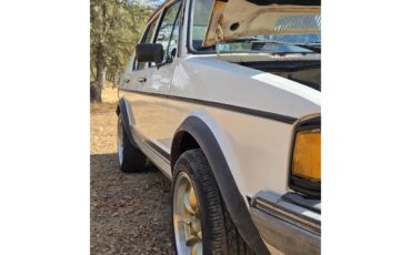 Volkswagen-Jetta-1982-White-Tan-7