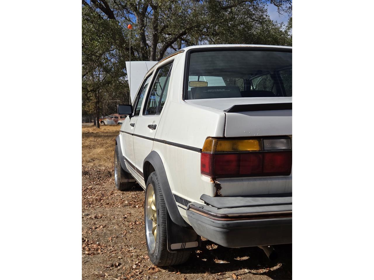 Volkswagen-Jetta-1982-White-Tan-8