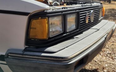 Volkswagen-Jetta-1982-White-Tan-9