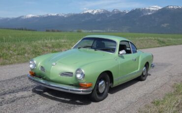 Volkswagen-Karmann-ghia-1974-Green-Black-2