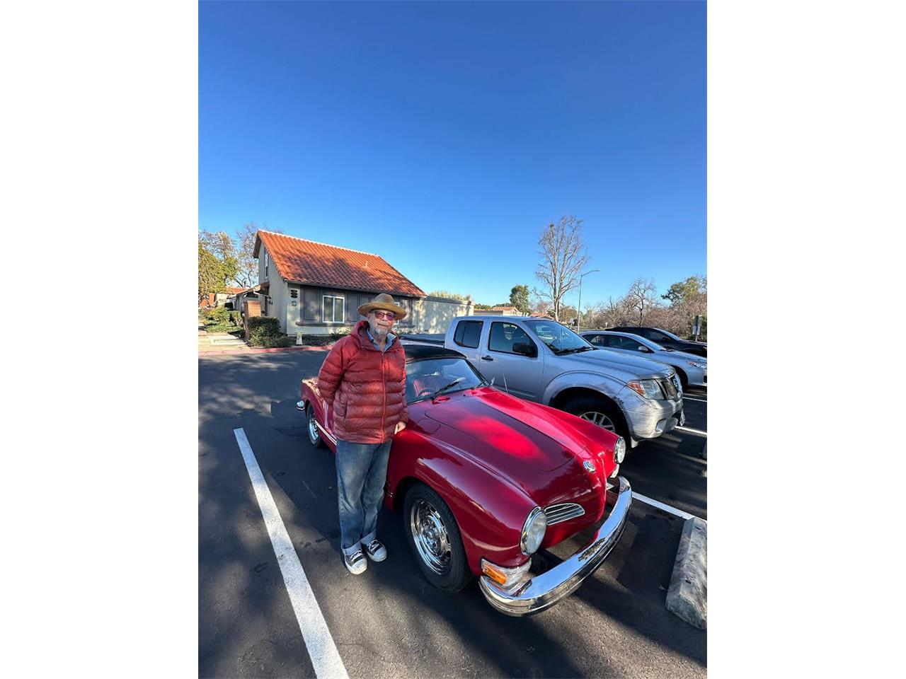 Volkswagen-Karmann-ghia-1974-Red-Black-3