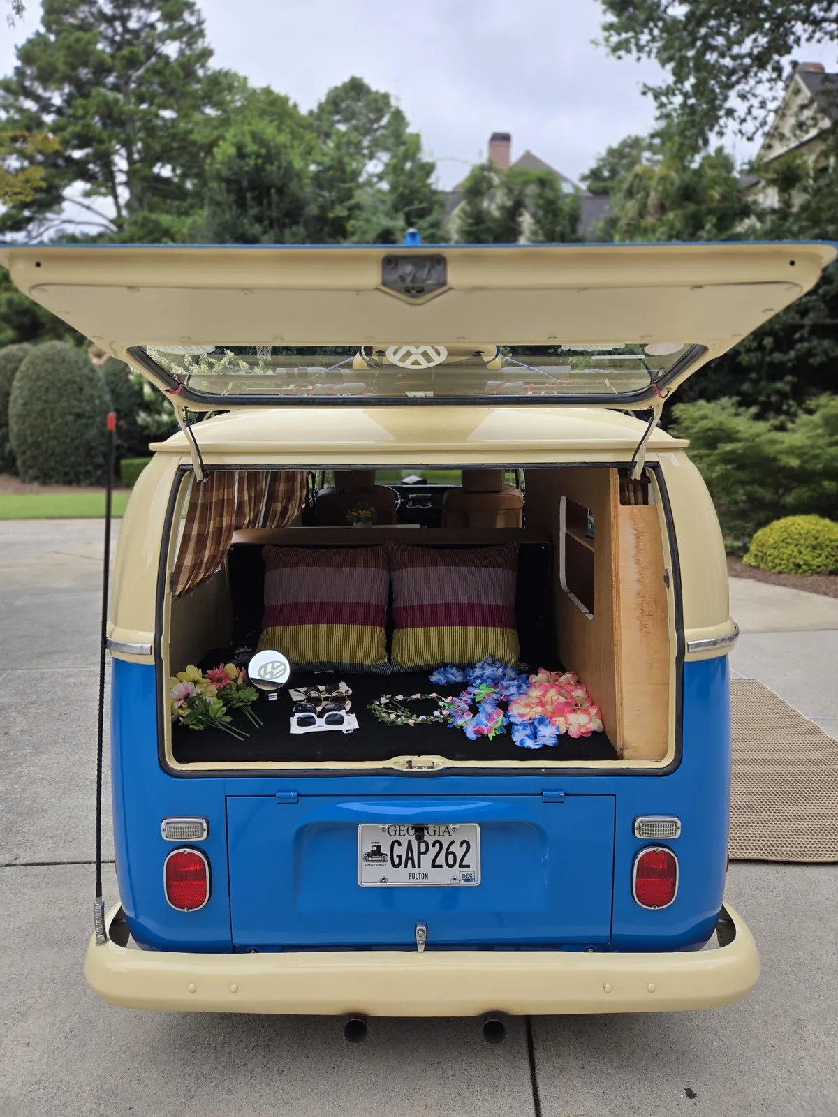 Volkswagen-Kombi-1971-Blue-Tan-14