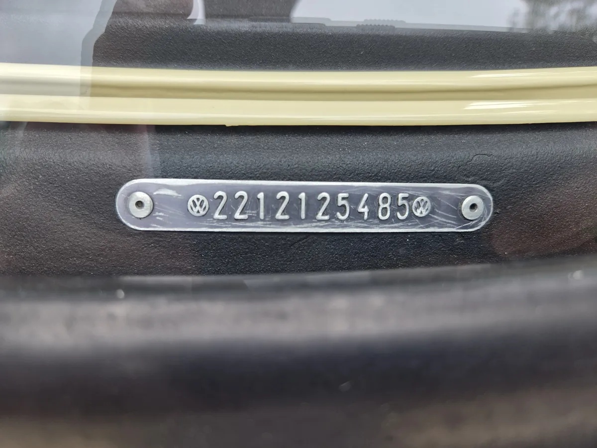 Volkswagen-Kombi-1971-Blue-Tan-18