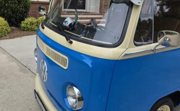 Volkswagen-Kombi-1971-Blue-Tan-8