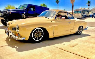Volkswagen-Other-1967-Yellow-Tan