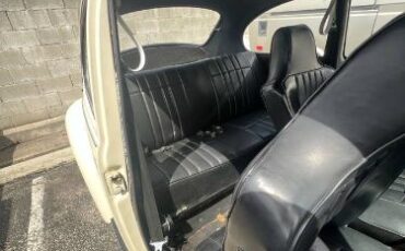 Volkswagen-Super-beetle-1972-2
