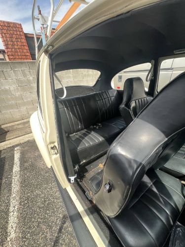 Volkswagen-Super-beetle-1972-2