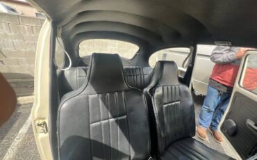 Volkswagen-Super-beetle-1972-3
