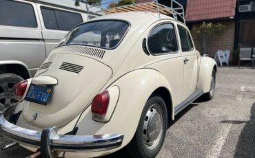 Volkswagen-Super-beetle-1972-7