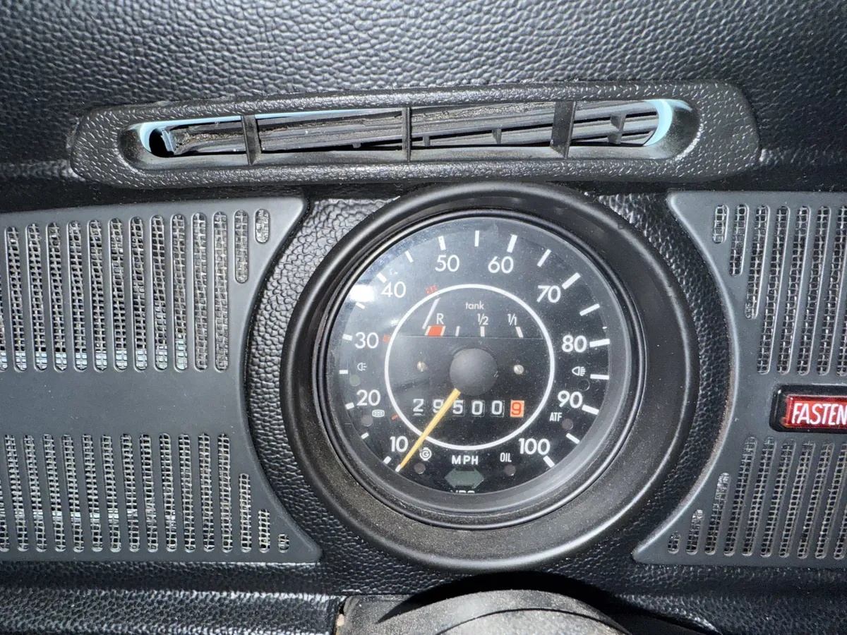 Volkswagen-Super-beetle-1972-Blue-Blue-15