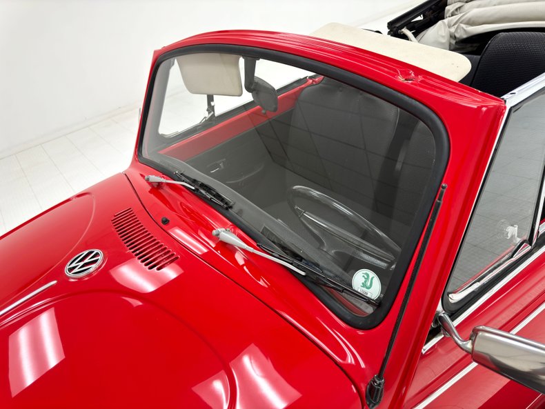Volkswagen-Super-beetle-1972-Kansas-Red-Black-20