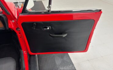 Volkswagen-Super-beetle-1972-Kansas-Red-Black-5