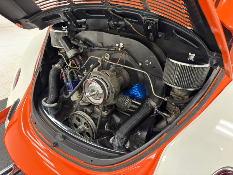 Volkswagen-Super-beetle-1972-Orange-Gray-27