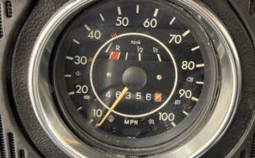 Volkswagen-Super-beetle-1972-Orange-Gray-38