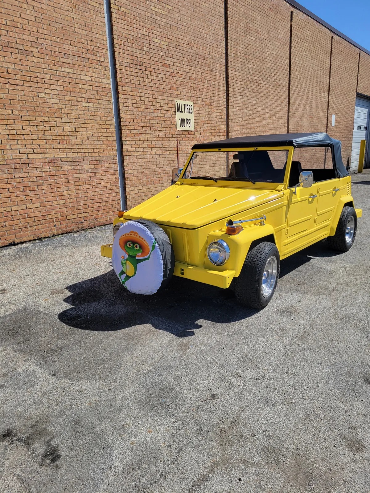 Volkswagen-Thing-1973-Yellow-Black-6