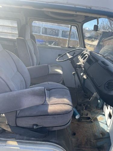 Volkswagen-Transporter-1971-Blue-Black-1