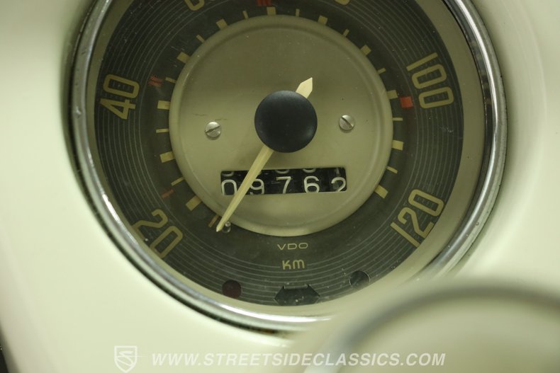 Volkswagen-Type-2-1964-GreenWhite-GreenWhite-37