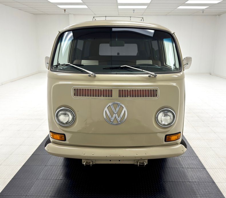 Volkswagen-Type-2-1969-Savannah-Beige-Brown-13