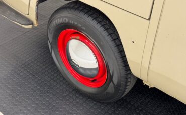 Volkswagen-Type-2-1969-Savannah-Beige-Brown-16