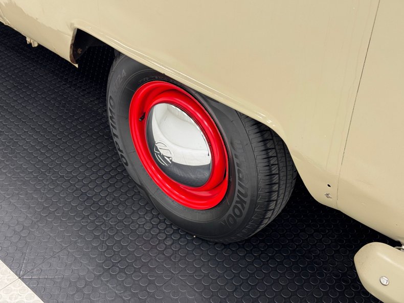 Volkswagen-Type-2-1969-Savannah-Beige-Brown-20