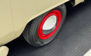 Volkswagen-Type-2-1969-Savannah-Beige-Brown-23