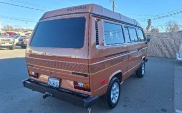 Volkswagen-Vanagon-1983-16