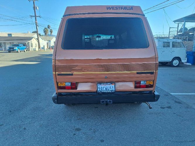 Volkswagen-Vanagon-1983-17