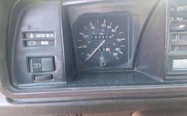 Volkswagen-Vanagon-1983-19