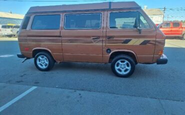Volkswagen-Vanagon-1983-21