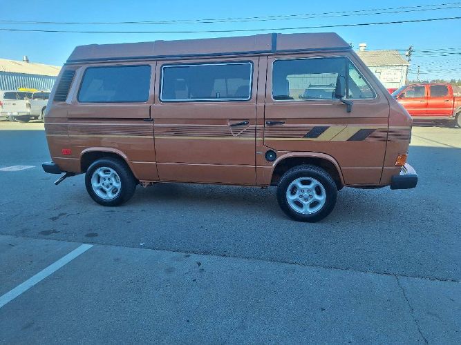 Volkswagen-Vanagon-1983-21