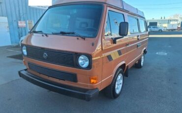 Volkswagen-Vanagon-1983