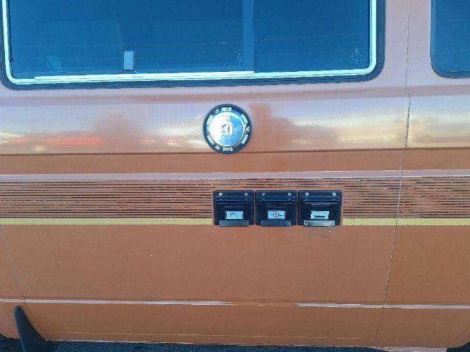 Volkswagen-Vanagon-1983-4
