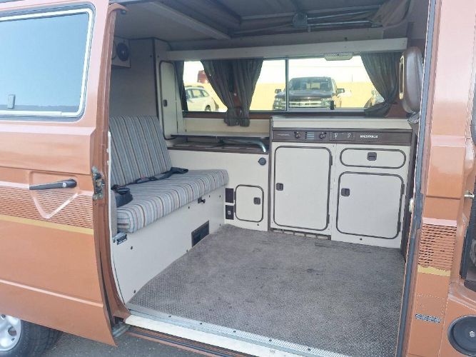 Volkswagen-Vanagon-1983-9